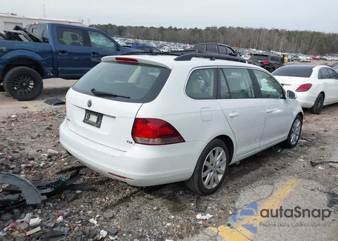 2014 Volkswagen Jetta Sportwagen 2.0L Tdi z USA, uszkodzony, nr VIN 3VWPL7AJ1EM619505